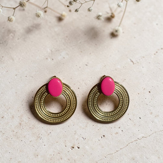Boucles d'oreilles Louise - Puces dorées cabochon fuchsia