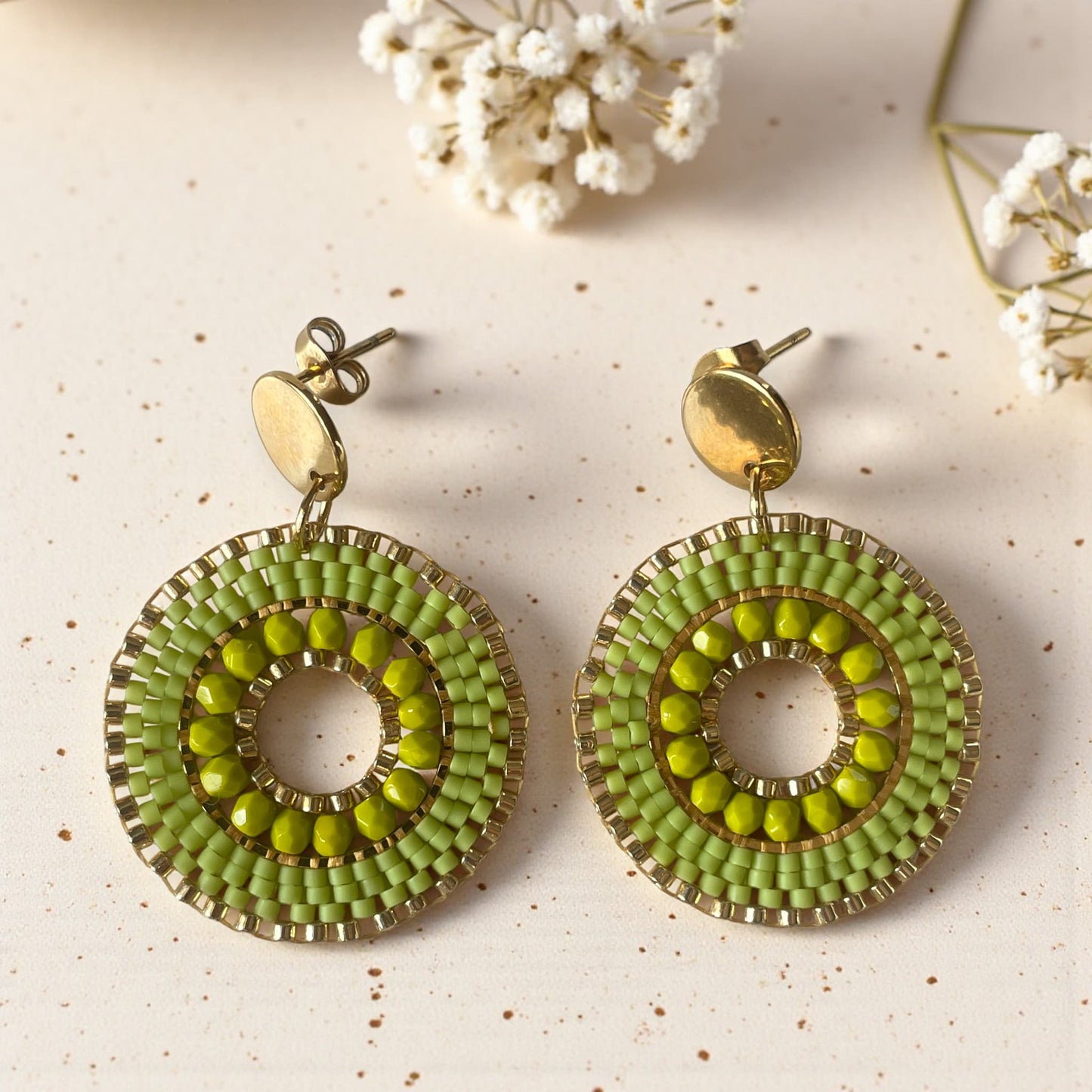 Boucles d'oreilles en perles Miyuki olive tissage à la main