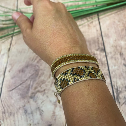 Bracelet Charly motif léopard en perles Miyuki dorées, cognac et noires – bijou fait main ATMY Bijoux