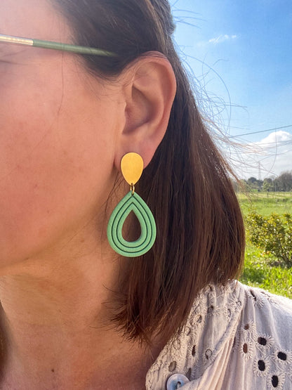 Boucles d’oreilles Héra en forme de goutte, pendentifs en polymère avec attache dorée