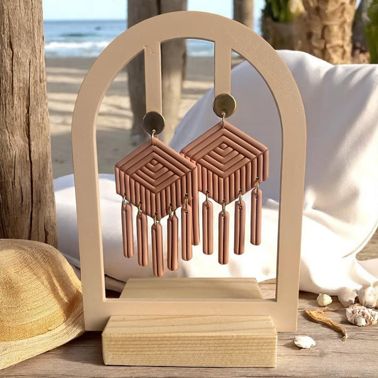 Bijou bohème chic Calie – boucles longues graphiques avec pampilles mobiles