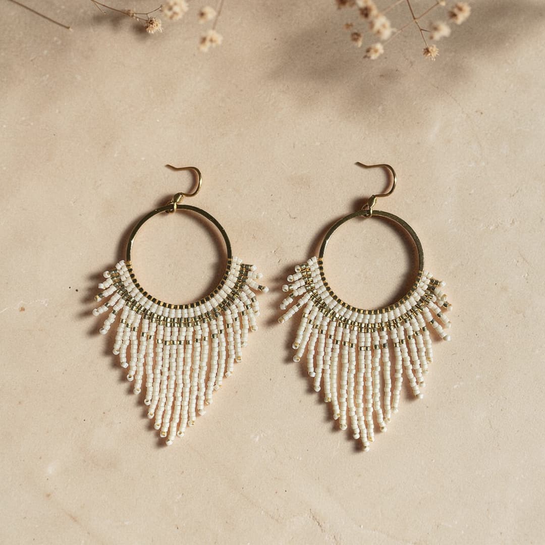 Boucles d'oreille à franges crème et doré