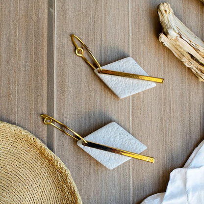 Boucles d’oreilles Solène – design graphique en polymère texturé et doré 24k – ATMY Bijoux