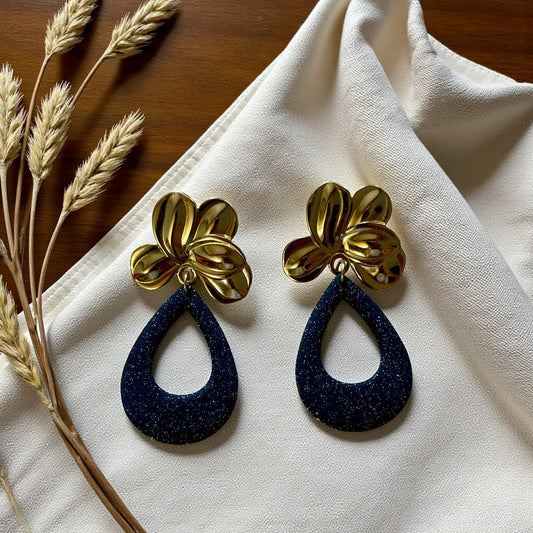 Boucles d’oreilles Daphné fleur dorée et pendentif rouge – ATMY Bijoux